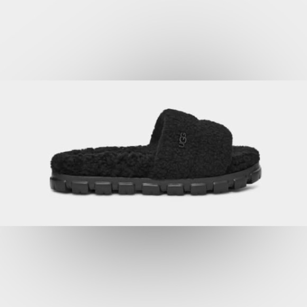 UGG Cozetta Curly size 7